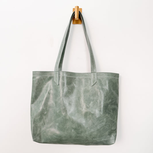 *Classic Tote*